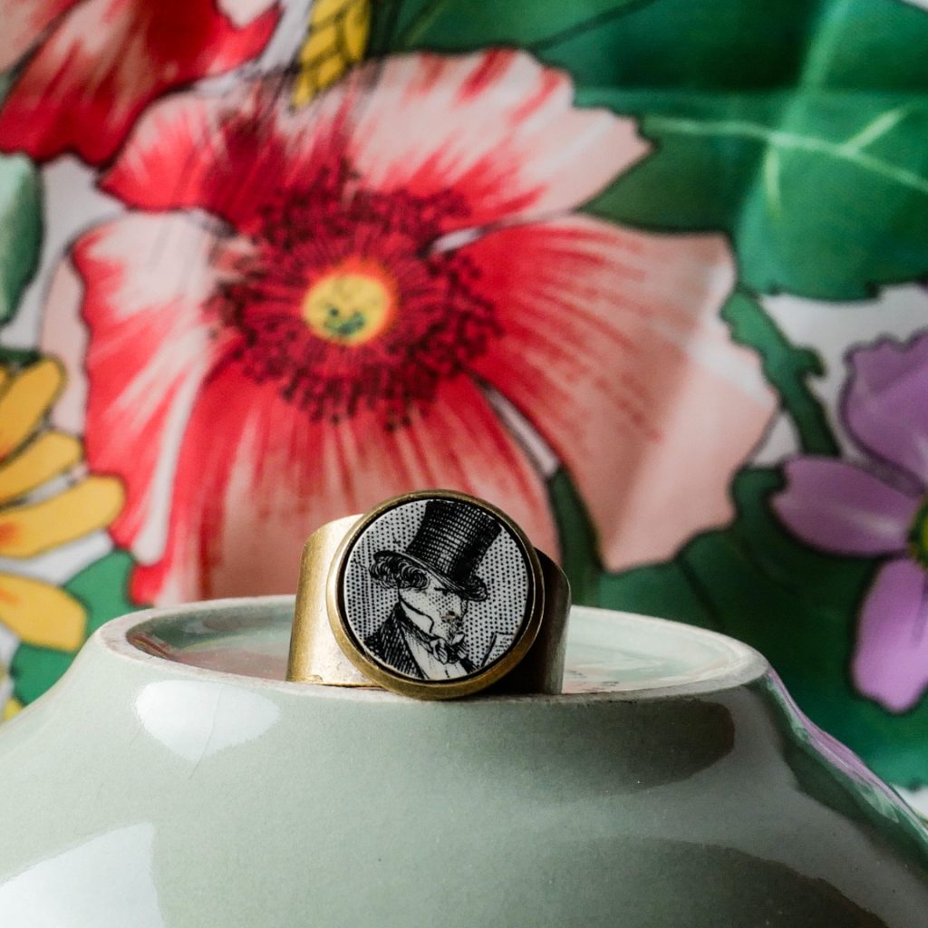 Création sur mesure bague en céramique revalorisée