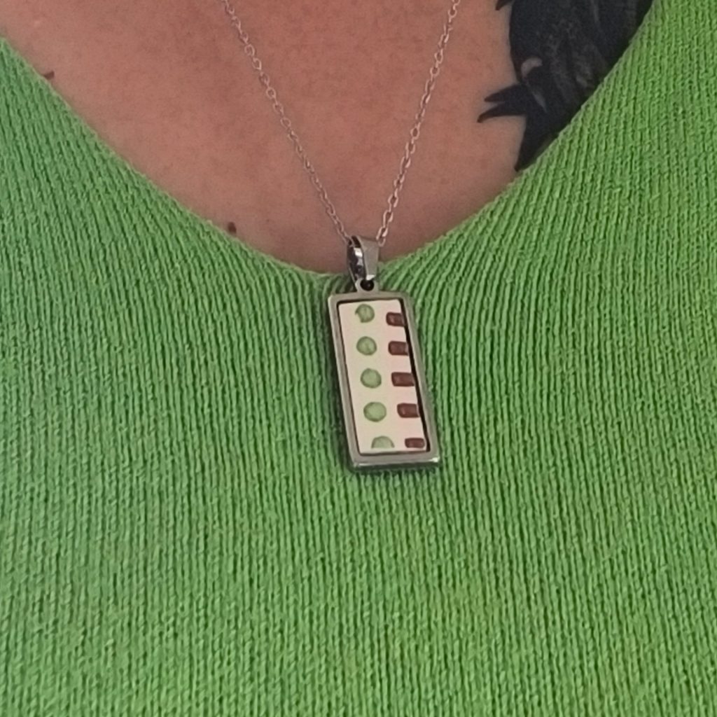 Pendentif rectangle acier inoxydable rouge et vert